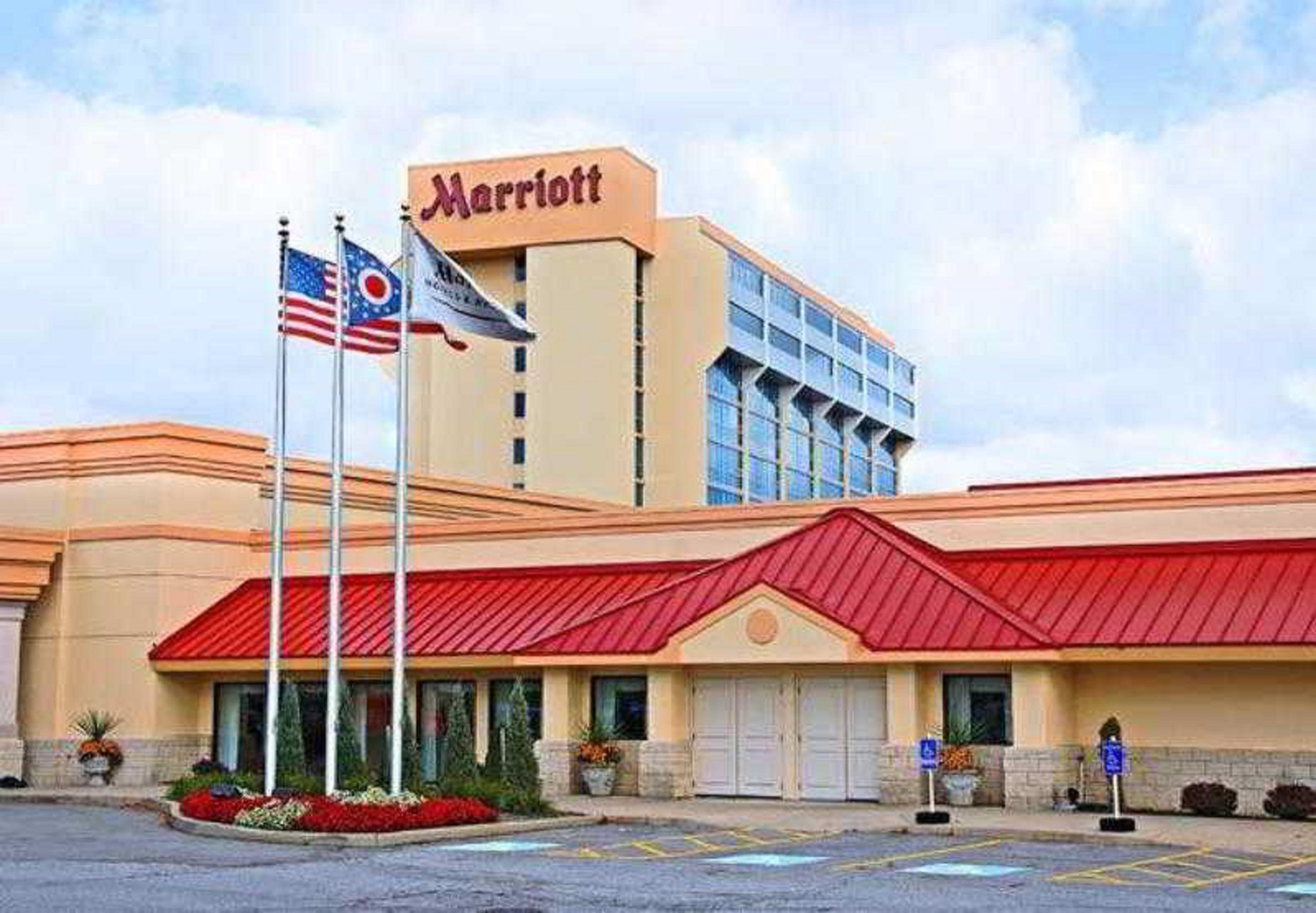 Wyndham Cleveland Airport Hotel Kültér fotó