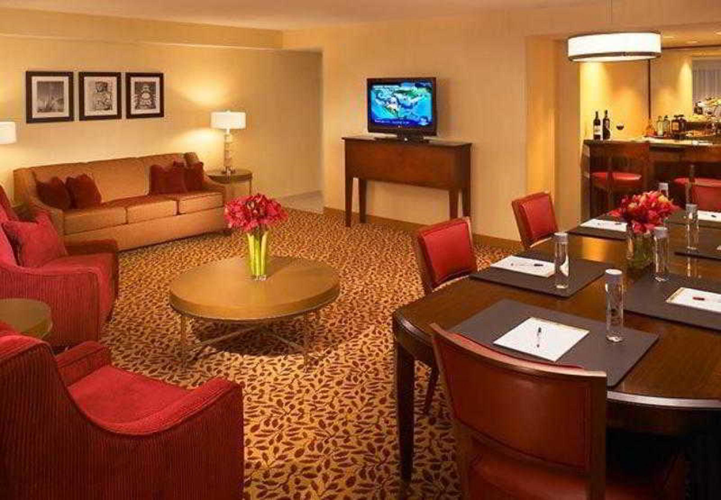 Wyndham Cleveland Airport Hotel Kültér fotó