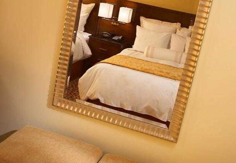 Wyndham Cleveland Airport Hotel Kültér fotó