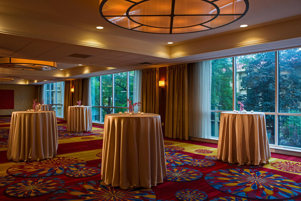 Wyndham Cleveland Airport Hotel Kültér fotó